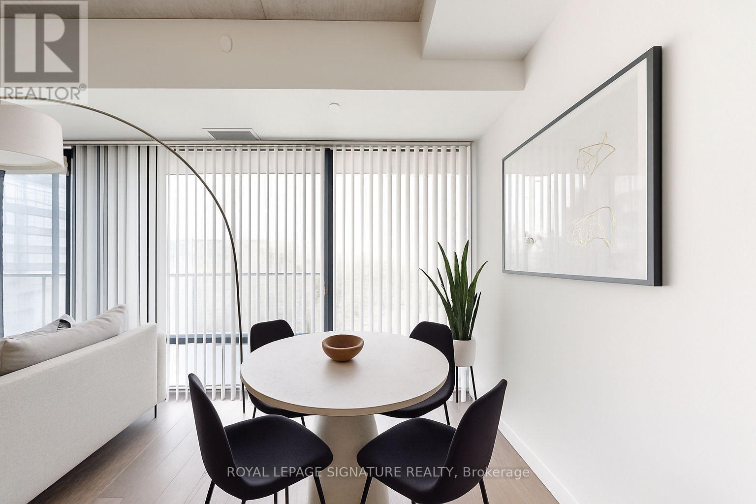 1004 - 111 Bathurst Street, Toronto, Ontario  M5V 2R1 - Photo 4 - C14032782