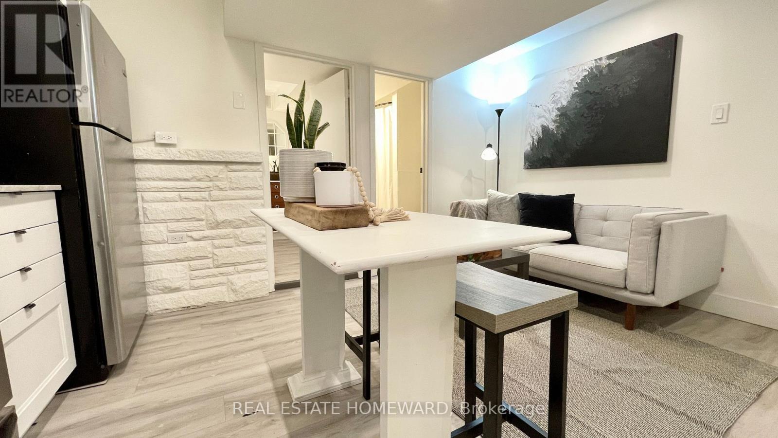 Lower - 145 Boston Avenue, Toronto, Ontario  M4M 2T8 - Photo 4 - E14032760