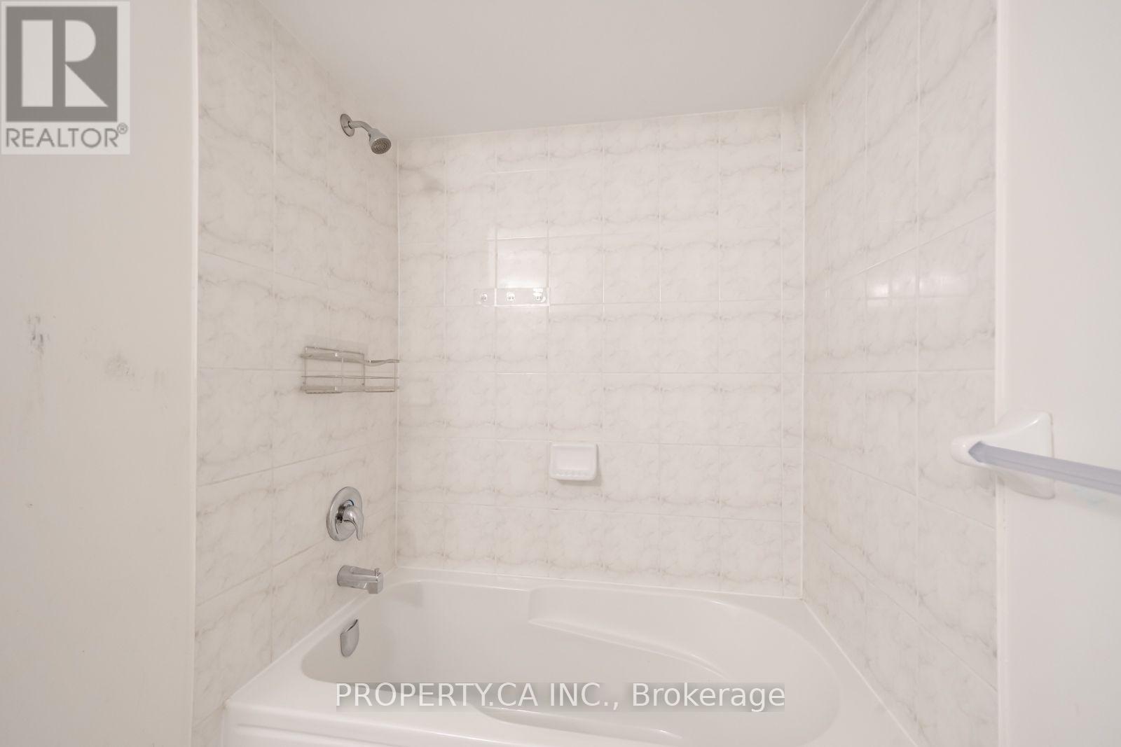 27 Healthcote Lane, Ajax, Ontario  L1Z 0V2 - Photo 17 - E14032826