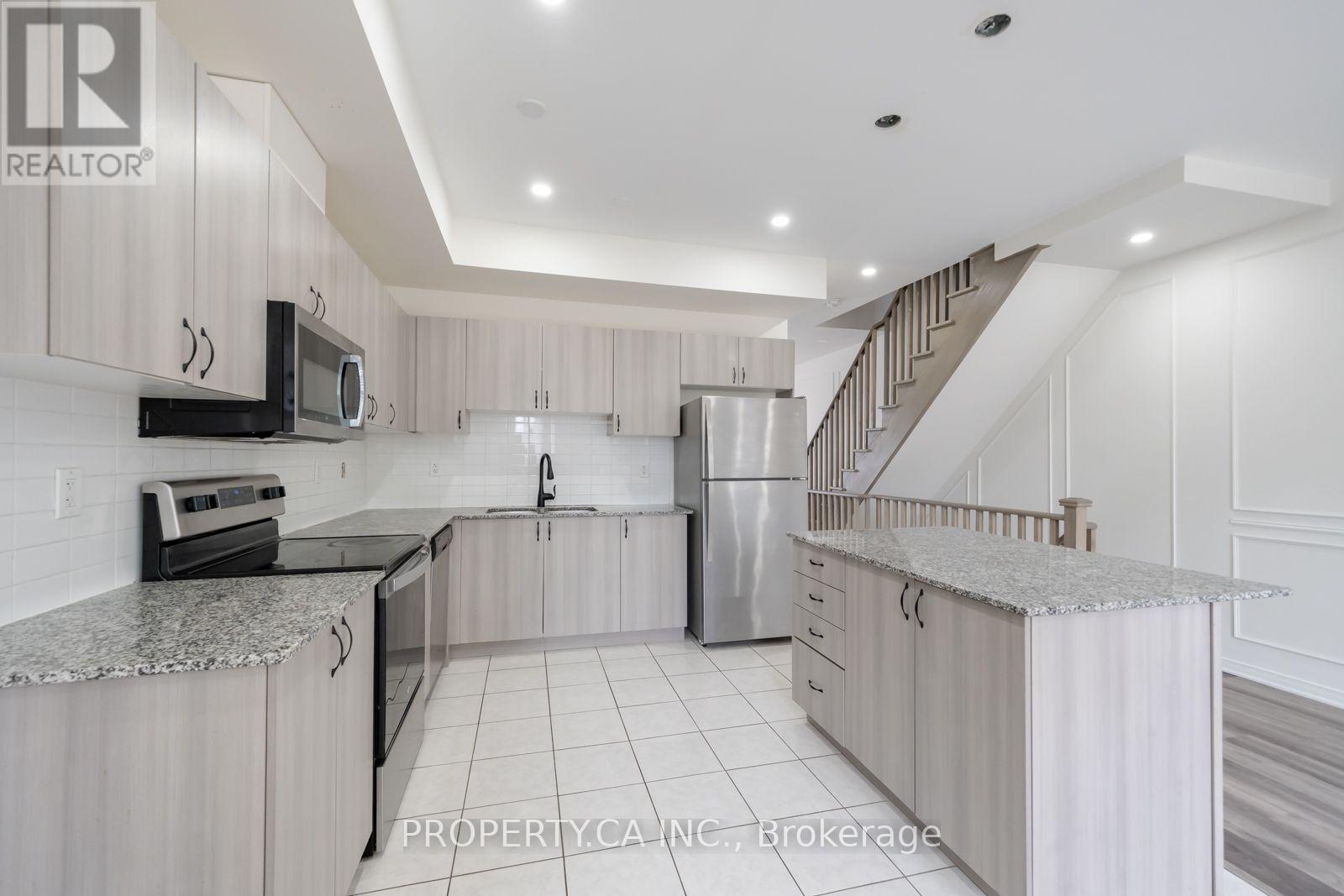 27 Healthcote Lane, Ajax, Ontario  L1Z 0V2 - Photo 5 - E14032826