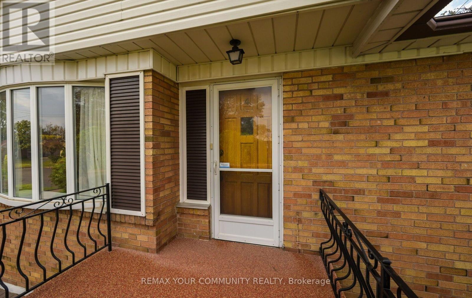 4 Hughes Place, Toronto, Ontario  M1R 2B8 - Photo 5 - E14032906