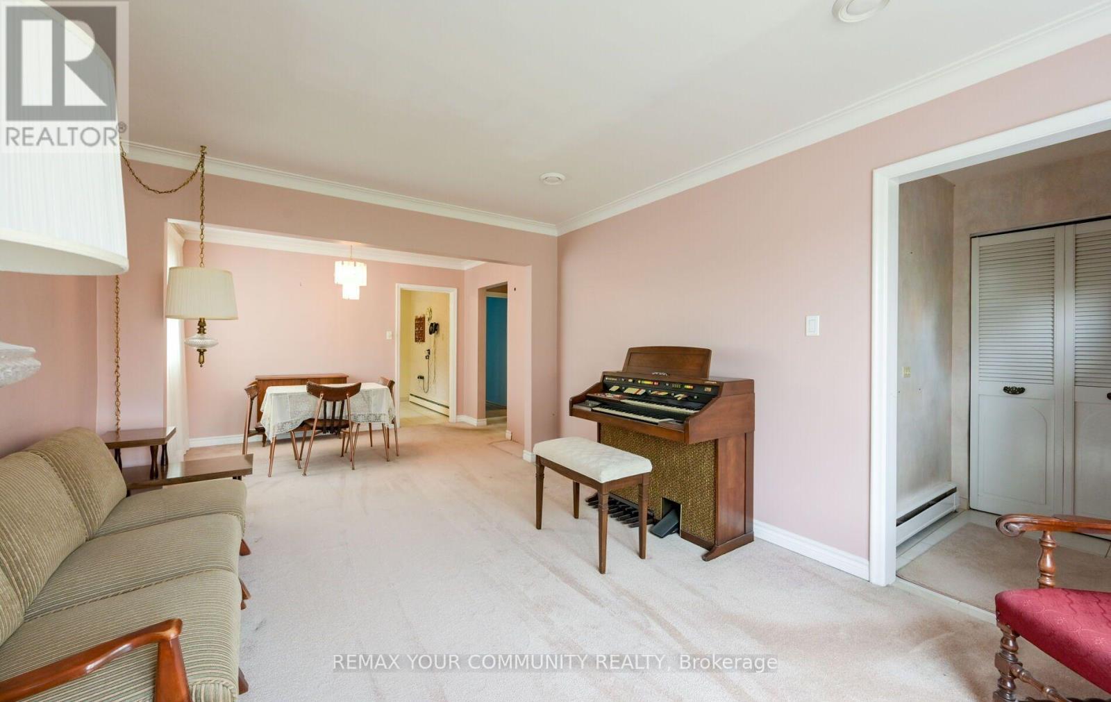 4 Hughes Place, Toronto, Ontario  M1R 2B8 - Photo 7 - E14032906