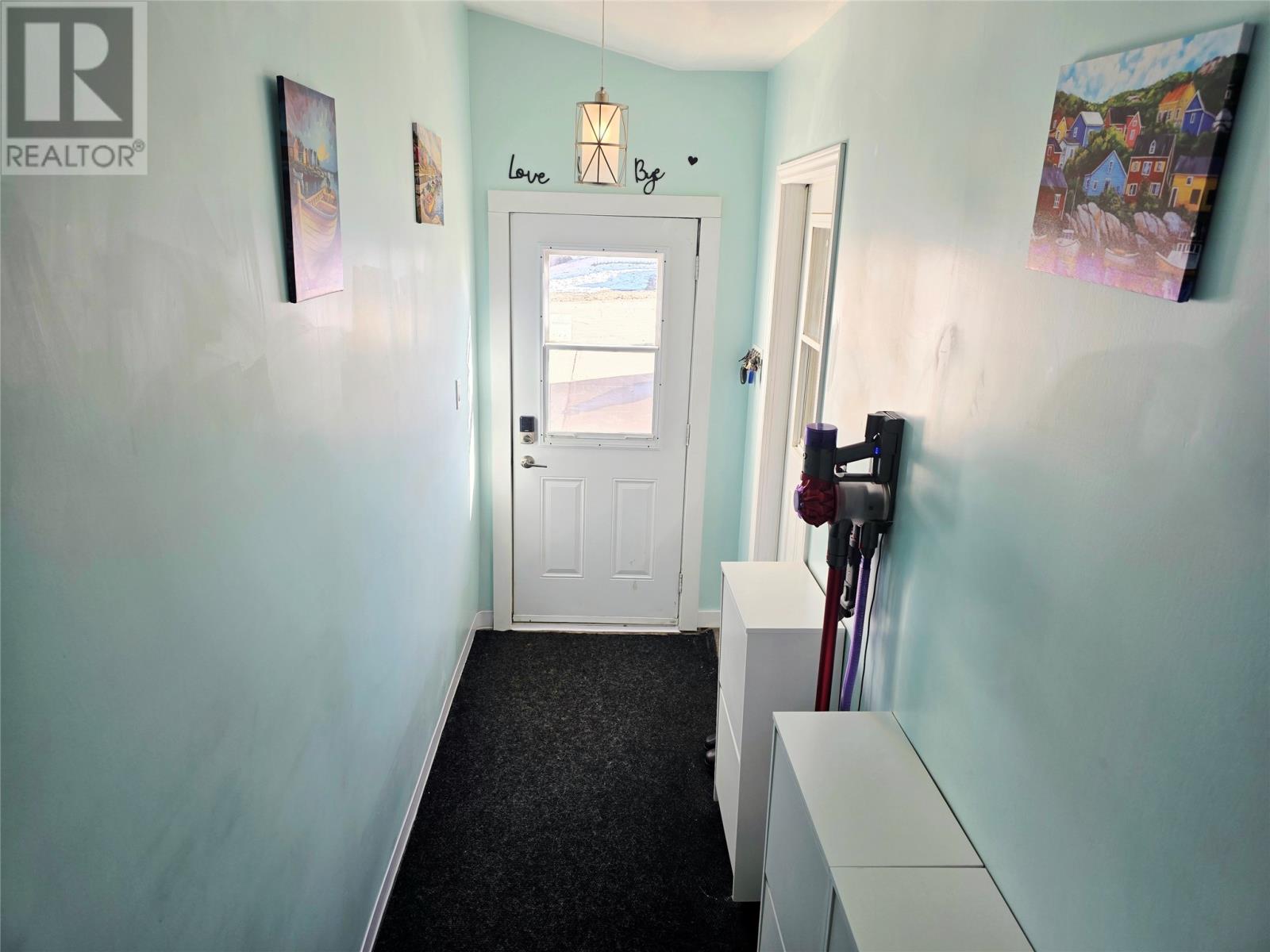 8 Cashin Avenue, Wabush — photo 3