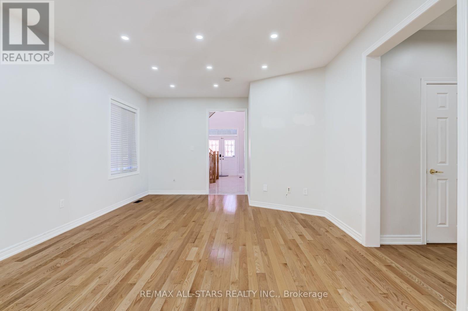 106 Creekland Avenue, Whitchurch-Stouffville, Ontario  L4A 1X4 - Photo 18 - N14032794