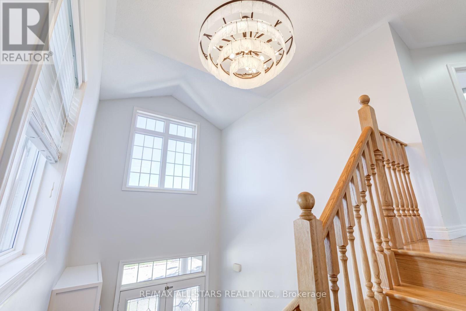 106 Creekland Avenue, Whitchurch-Stouffville, Ontario  L4A 1X4 - Photo 5 - N14032794
