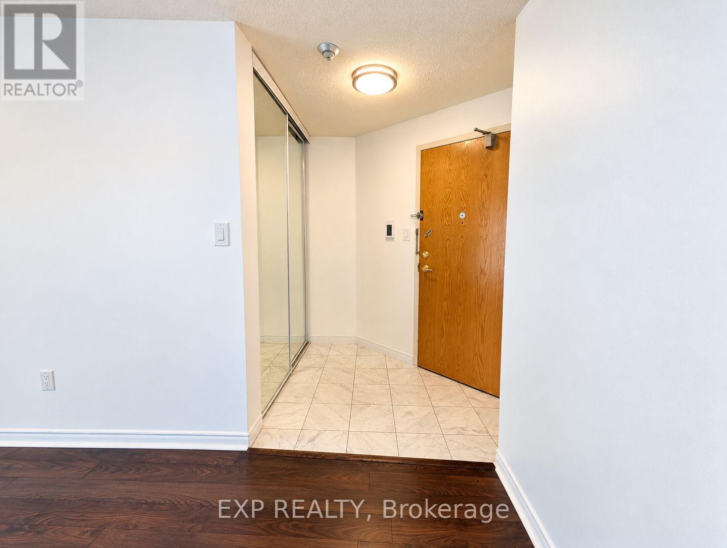 206 - 7250 Yonge Street, Vaughan, Ontario  L4J 7X1 - Photo 4 - N14032878