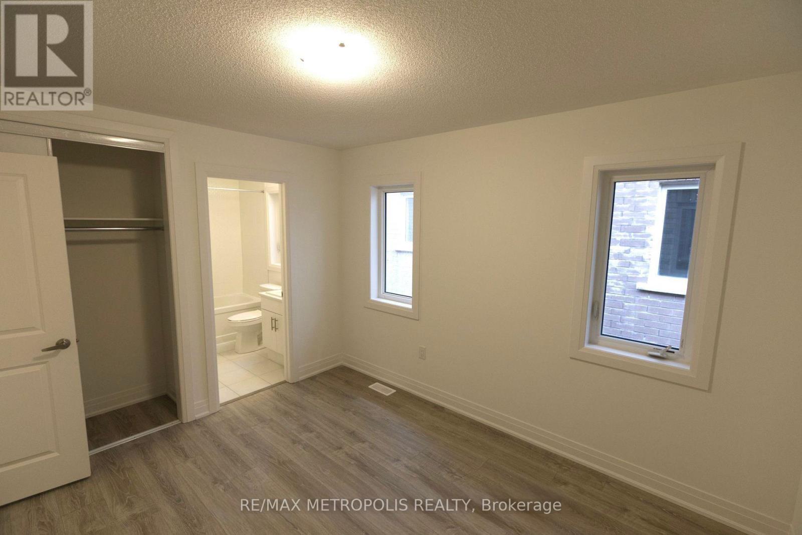 37 Shepherd Drive, Barrie, Ontario  L9S 2Z4 - Photo 5 - S14032684