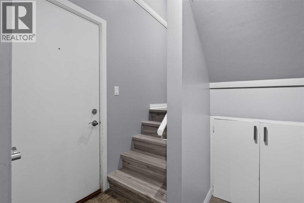 1006, 2520 Palliser Drive SW, Calgary, Alberta  T2V 4S9 - Photo 3 - A2346592