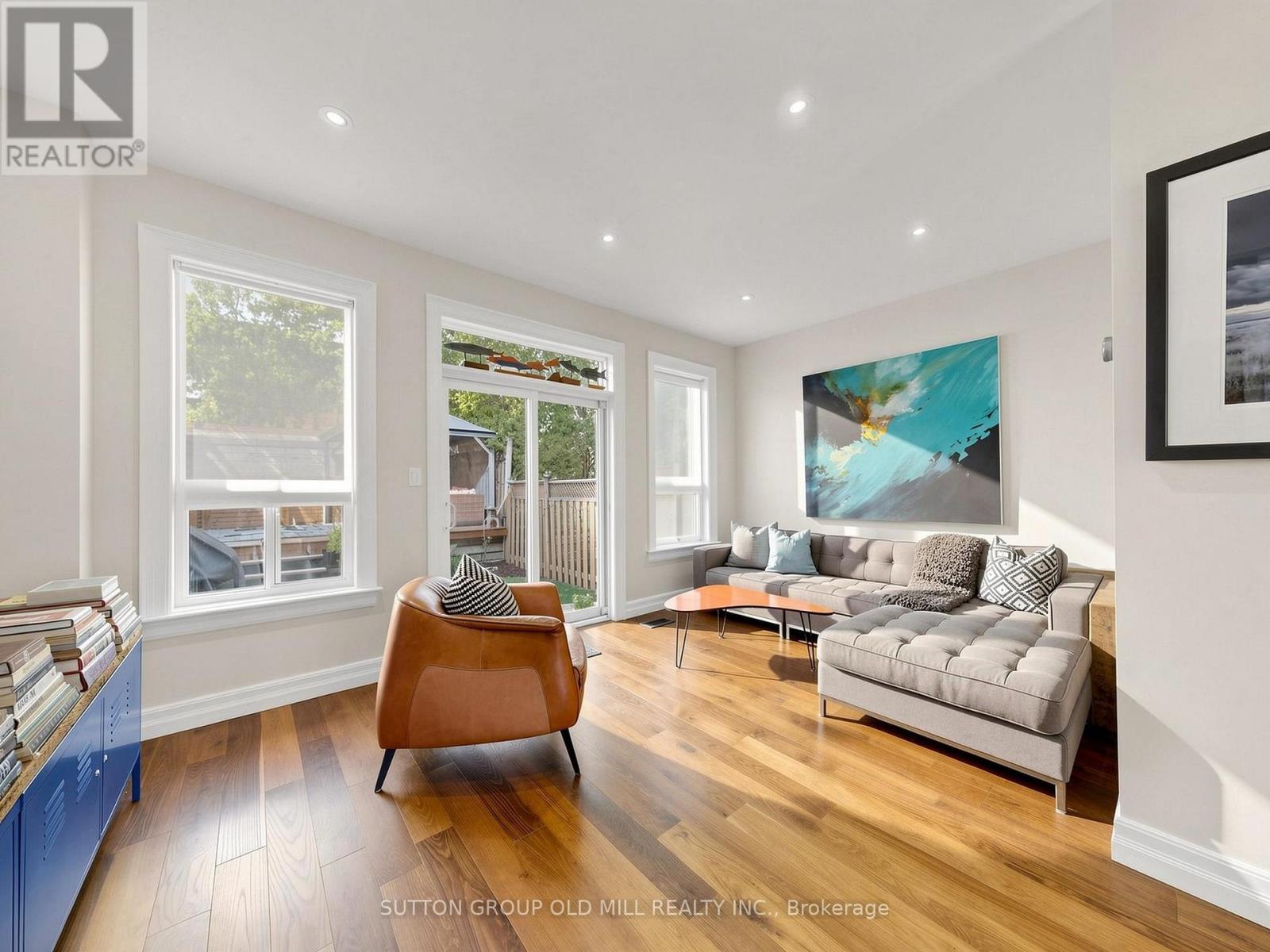 42 Bell Manor Drive, Toronto, Ontario  M8Y 0A4 - Photo 3 - W14032666