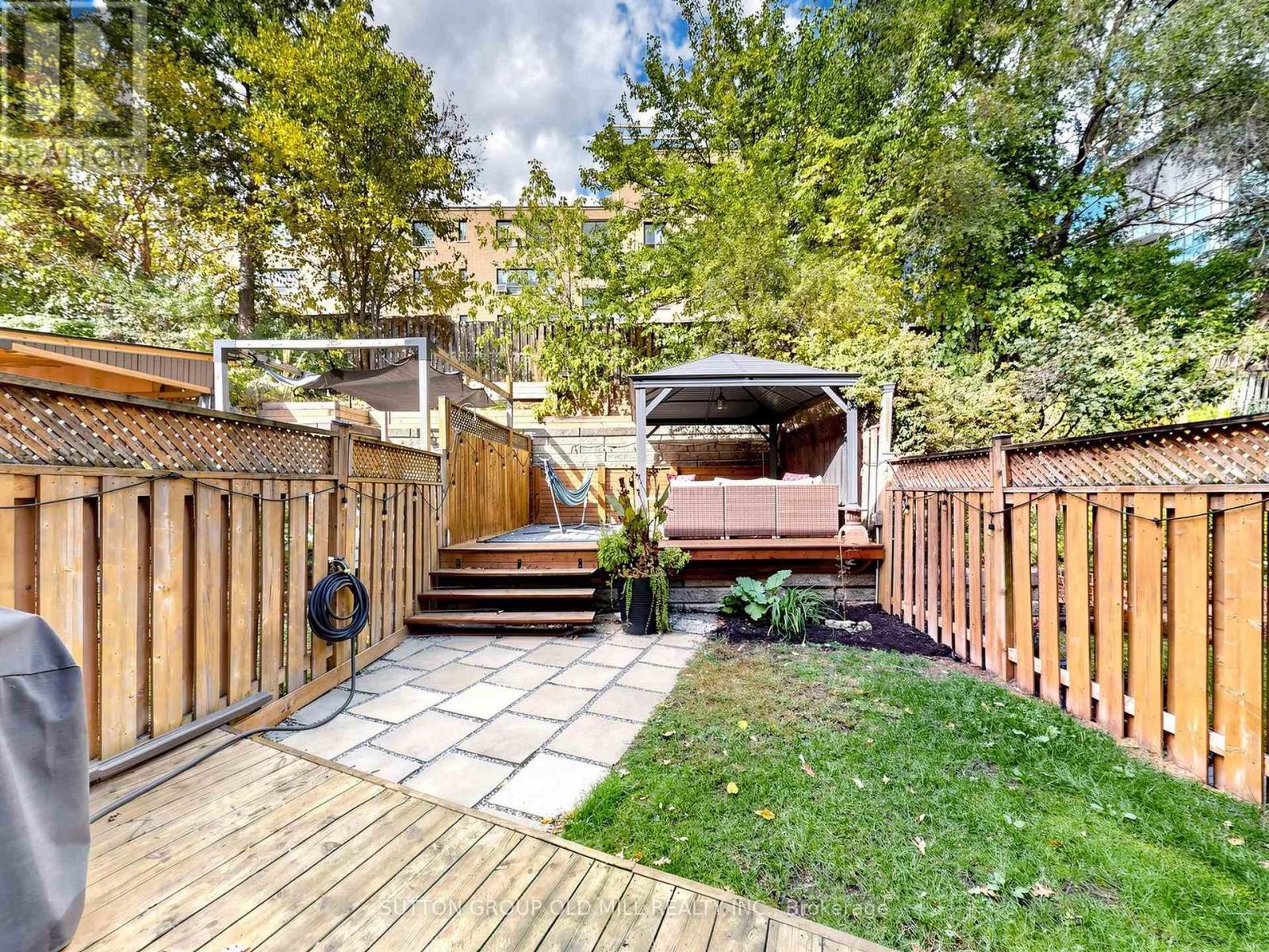 42 Bell Manor Drive, Toronto, Ontario  M8Y 0A4 - Photo 43 - W14032666
