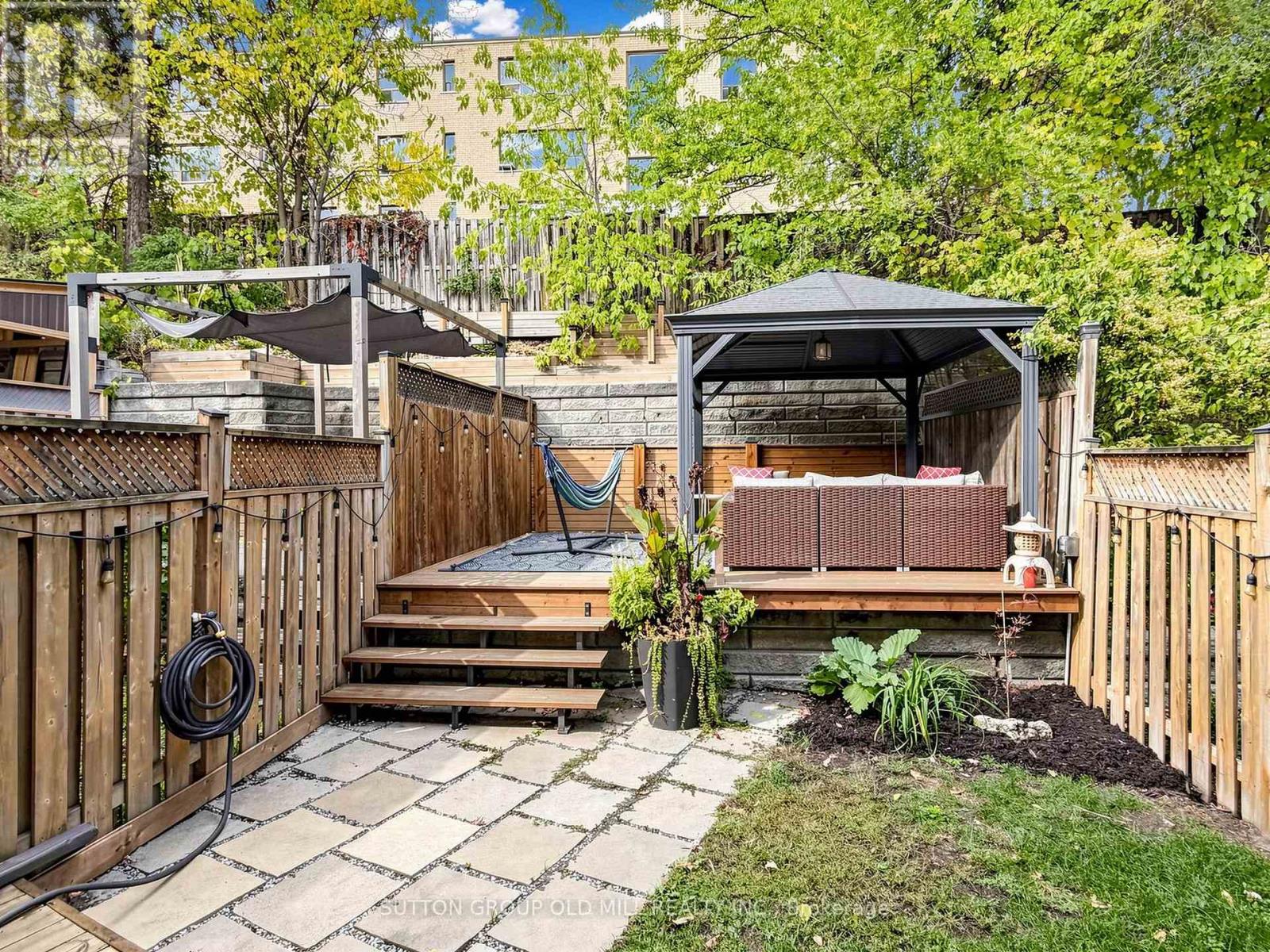 42 Bell Manor Drive, Toronto, Ontario  M8Y 0A4 - Photo 44 - W14032666