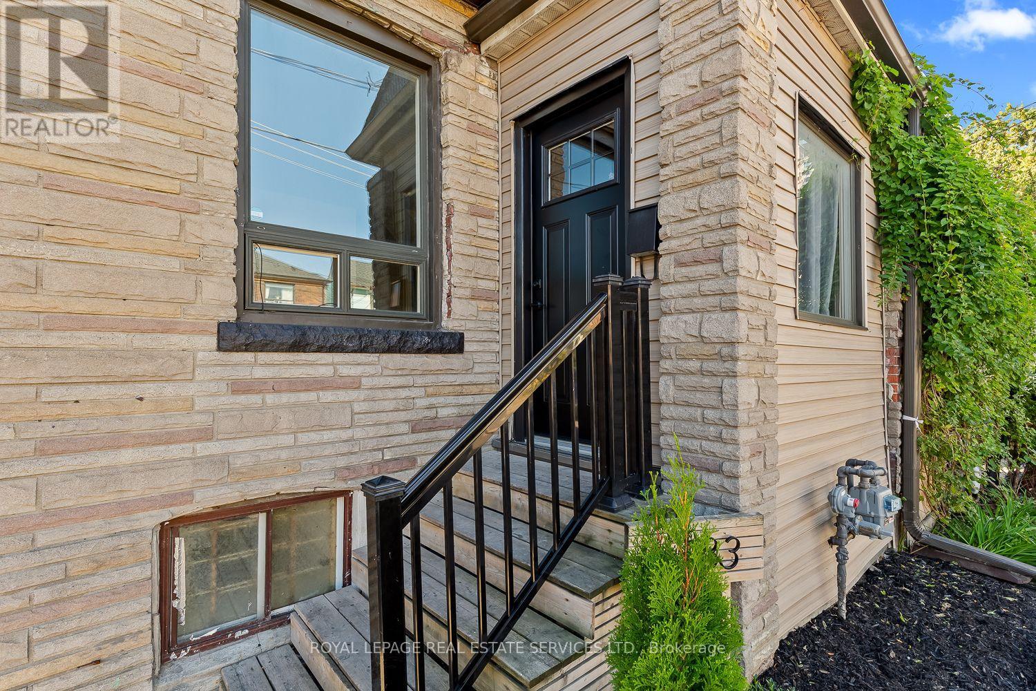 Main + Basement - 1333 Dupont Street, Toronto, Ontario  M6H 2A8 - Photo 1 - W14032738