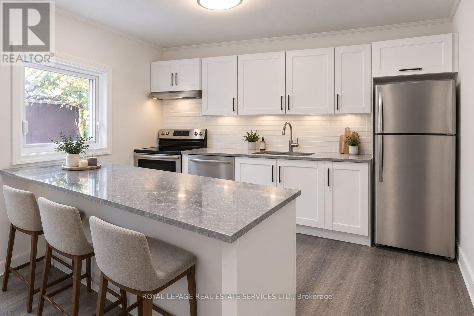 Main + Basement - 1333 Dupont Street, Toronto, Ontario  M6H 2A8 - Photo 8 - W14032738