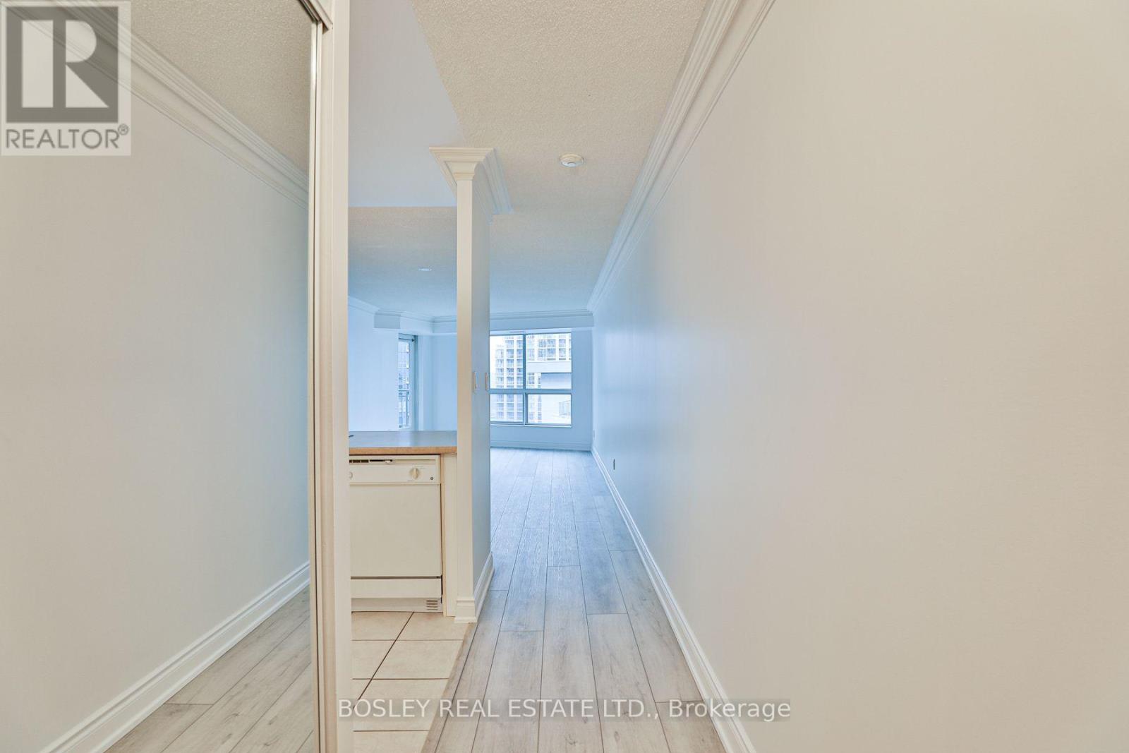 1512 - 2111 Lake Shore Boulevard W, Toronto, Ontario  M8V 4B2 - Photo 1 - W14032824