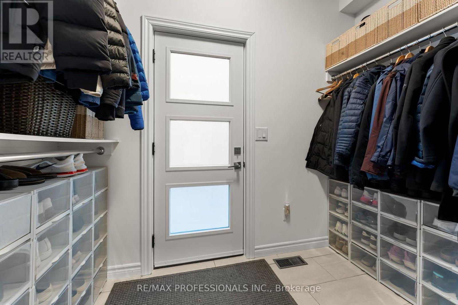 84 Humbervale Boulevard, Toronto, Ontario  M8Y 3P4 - Photo 23 - W14032850