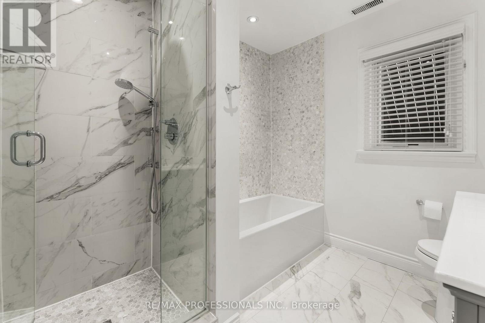 84 Humbervale Boulevard, Toronto, Ontario  M8Y 3P4 - Photo 25 - W14032850