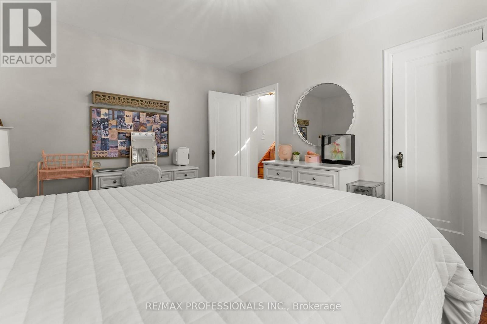 84 Humbervale Boulevard, Toronto, Ontario  M8Y 3P4 - Photo 27 - W14032850