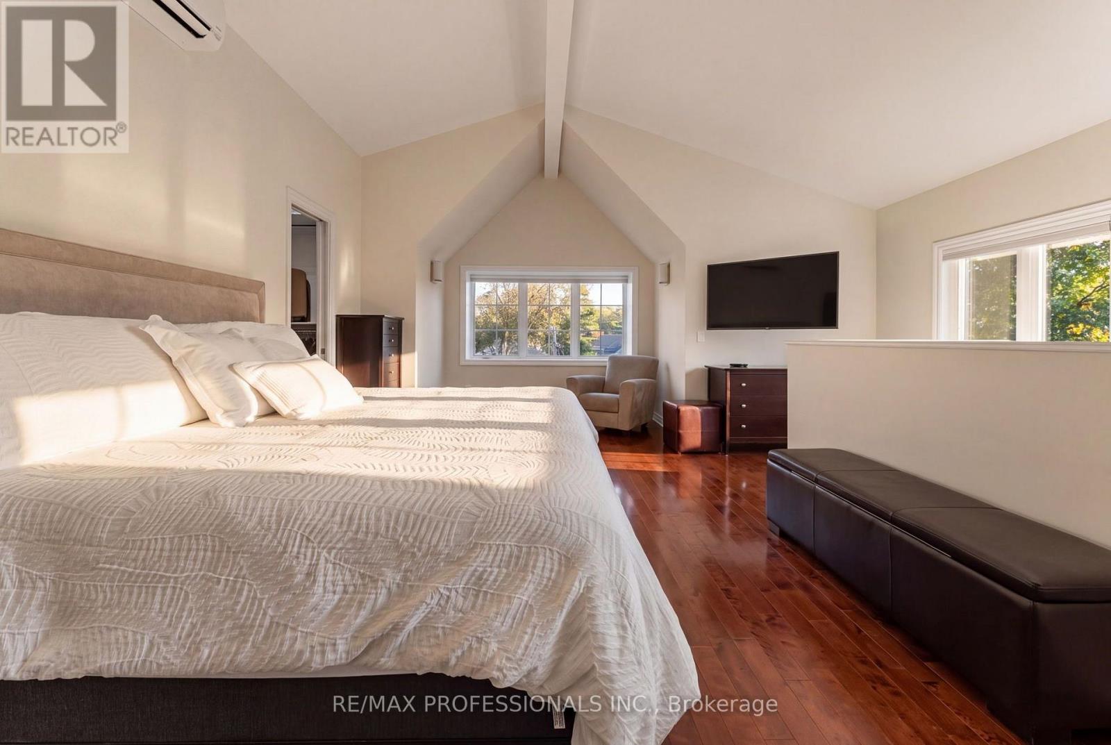 84 Humbervale Boulevard, Toronto, Ontario  M8Y 3P4 - Photo 32 - W14032850