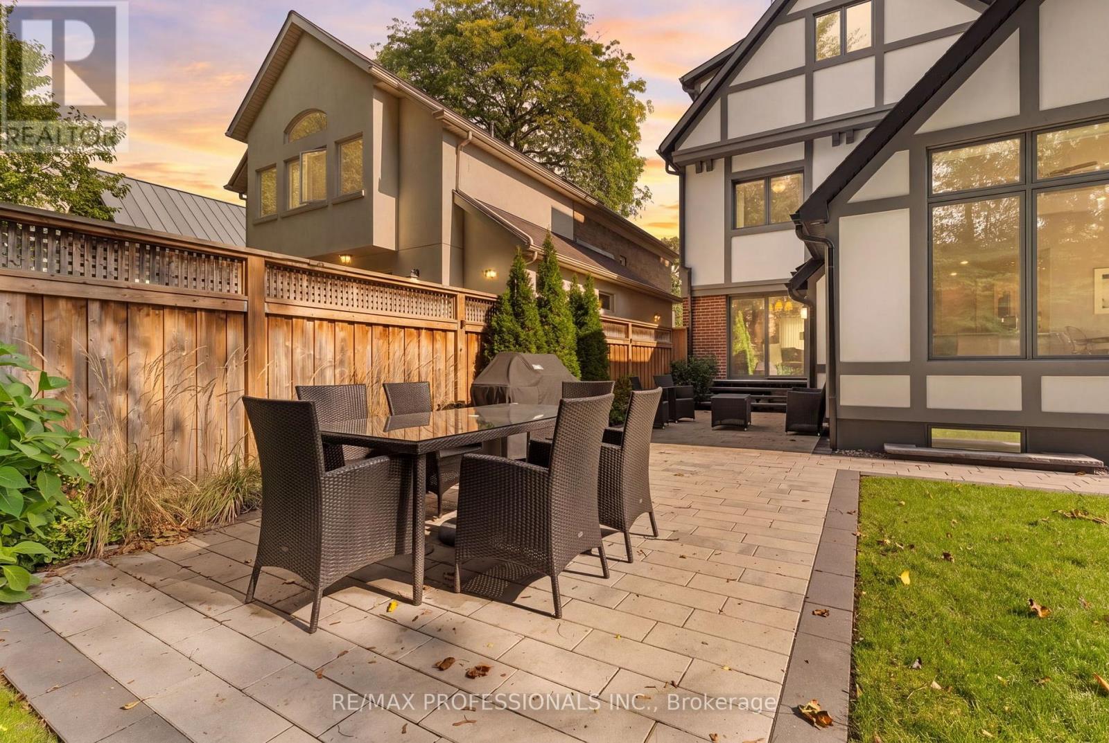 84 Humbervale Boulevard, Toronto, Ontario  M8Y 3P4 - Photo 47 - W14032850