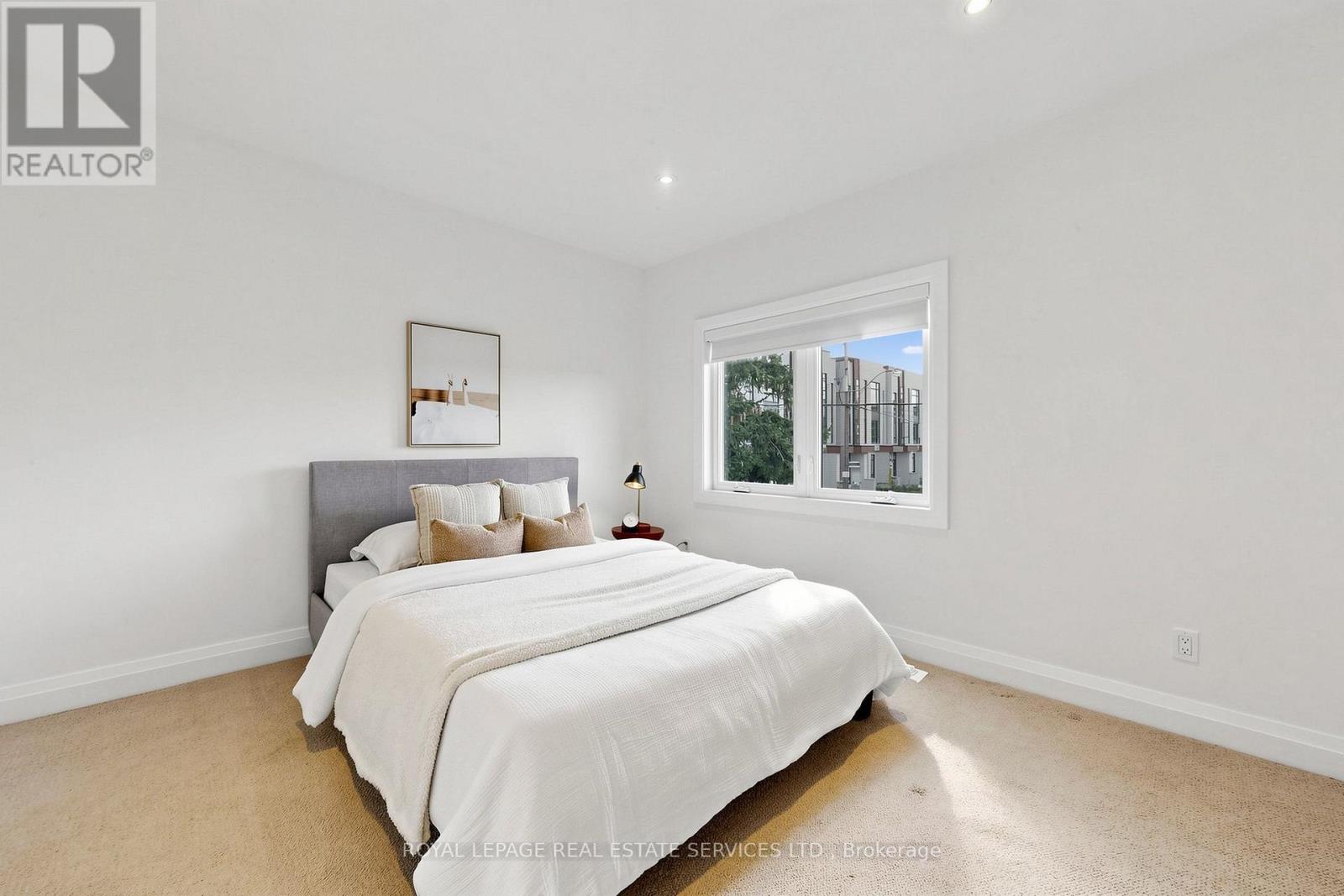 229 Mcroberts Avenue, Toronto, Ontario  M6E 4P3 - Photo 14 - W14032900