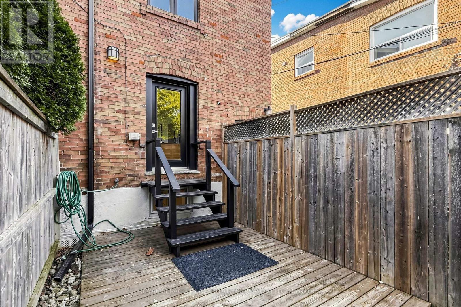 229 Mcroberts Avenue, Toronto, Ontario  M6E 4P3 - Photo 25 - W14032900