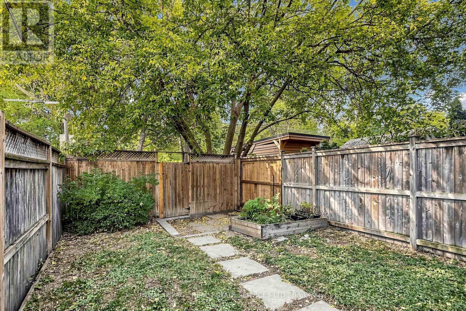 229 Mcroberts Avenue, Toronto, Ontario  M6E 4P3 - Photo 27 - W14032900