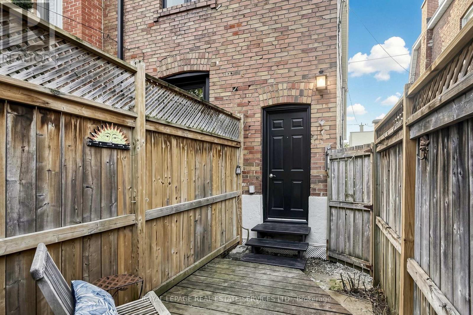 229 Mcroberts Avenue, Toronto, Ontario  M6E 4P3 - Photo 28 - W14032900