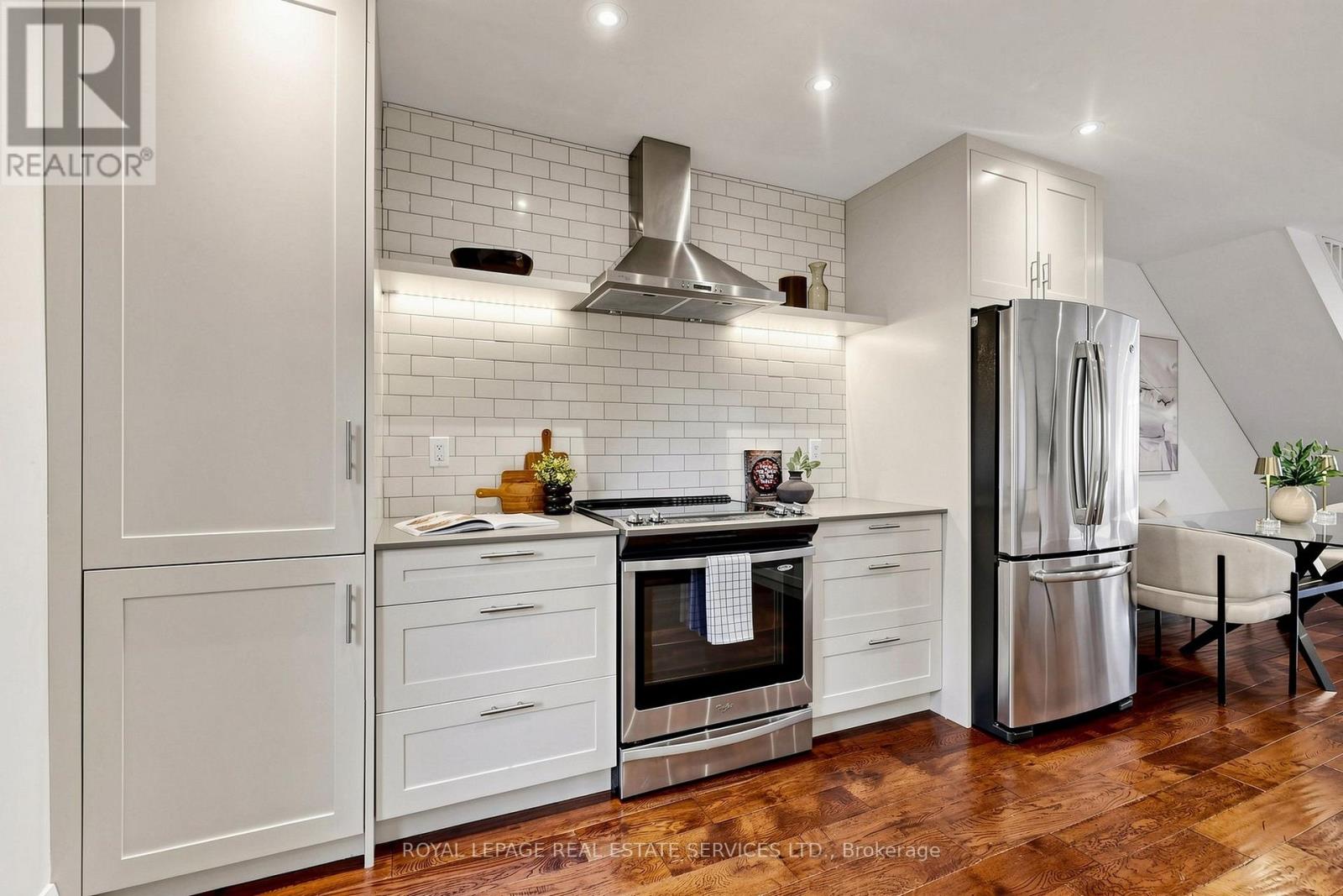 229 Mcroberts Avenue, Toronto, Ontario  M6E 4P3 - Photo 9 - W14032900