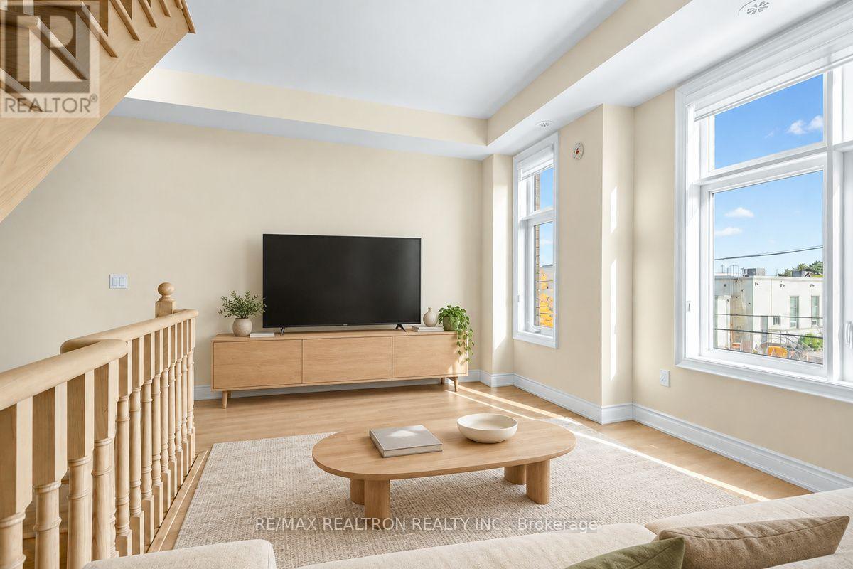 2 - 2a Muir Avenue, Toronto, Ontario  M9L 0A6 - Photo 10 - W14032922