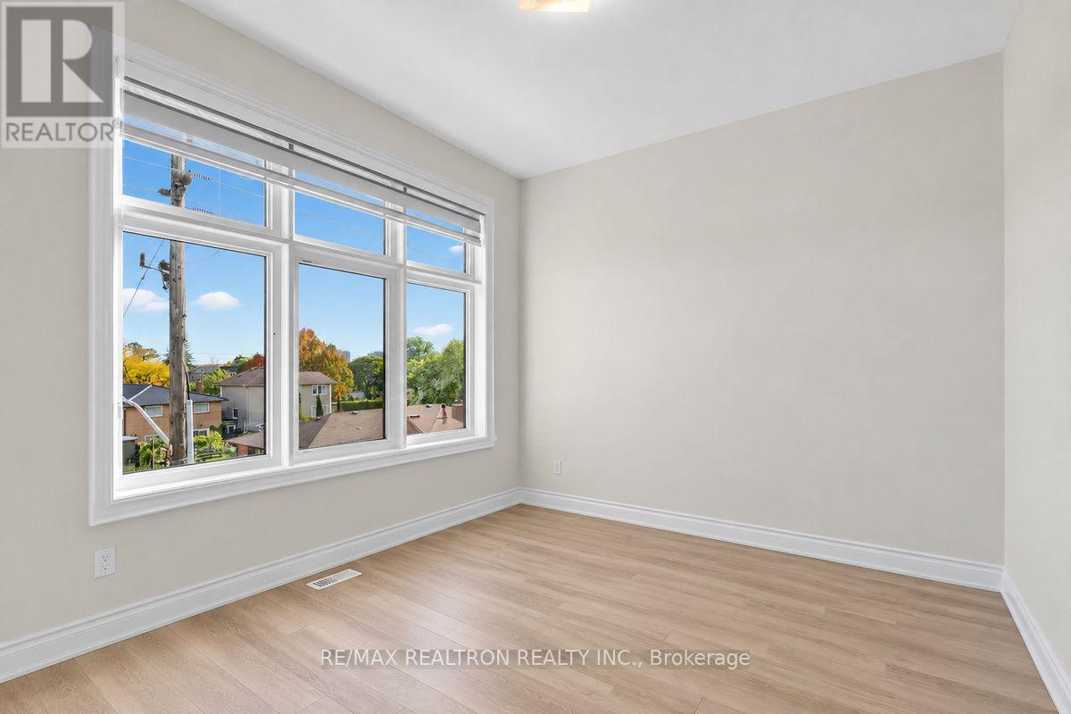 2 - 2a Muir Avenue, Toronto, Ontario  M9L 0A6 - Photo 30 - W14032922