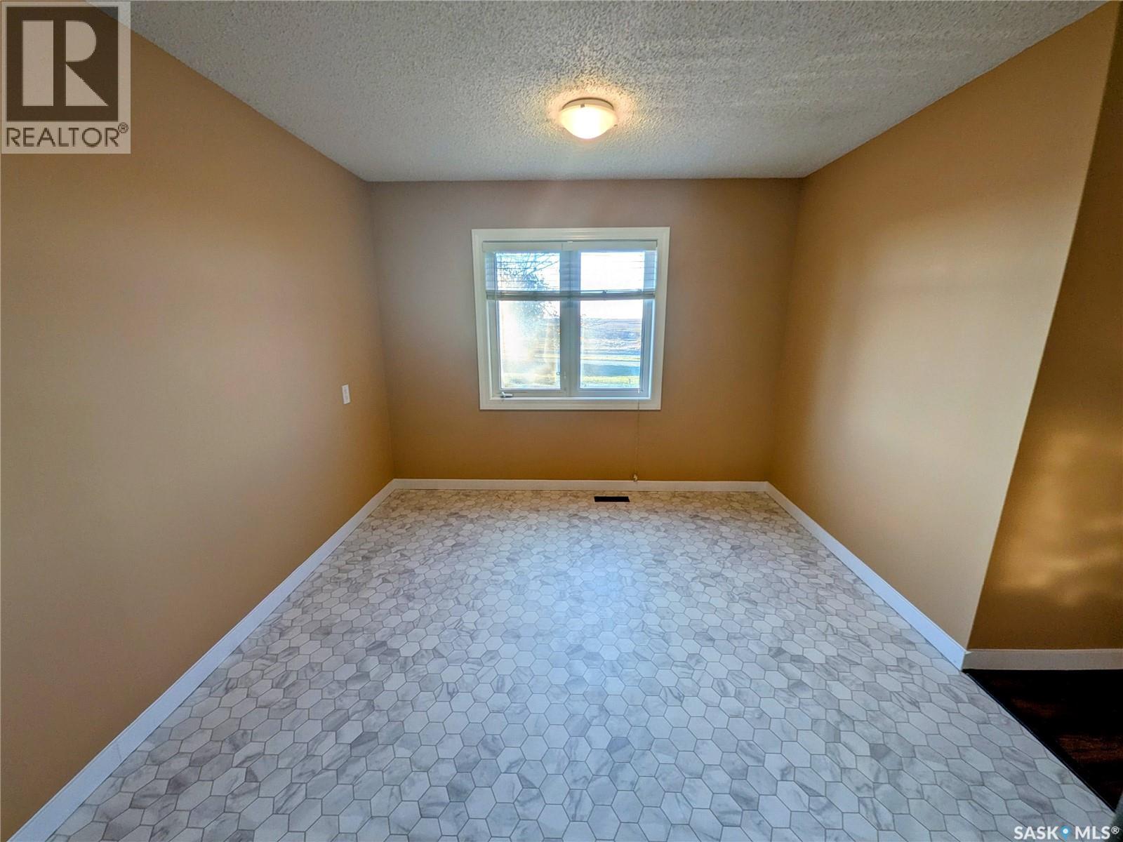 7315 Dalgliesh Drive, Regina, Saskatchewan  S4X 2B8 - Photo 6 - SK051074