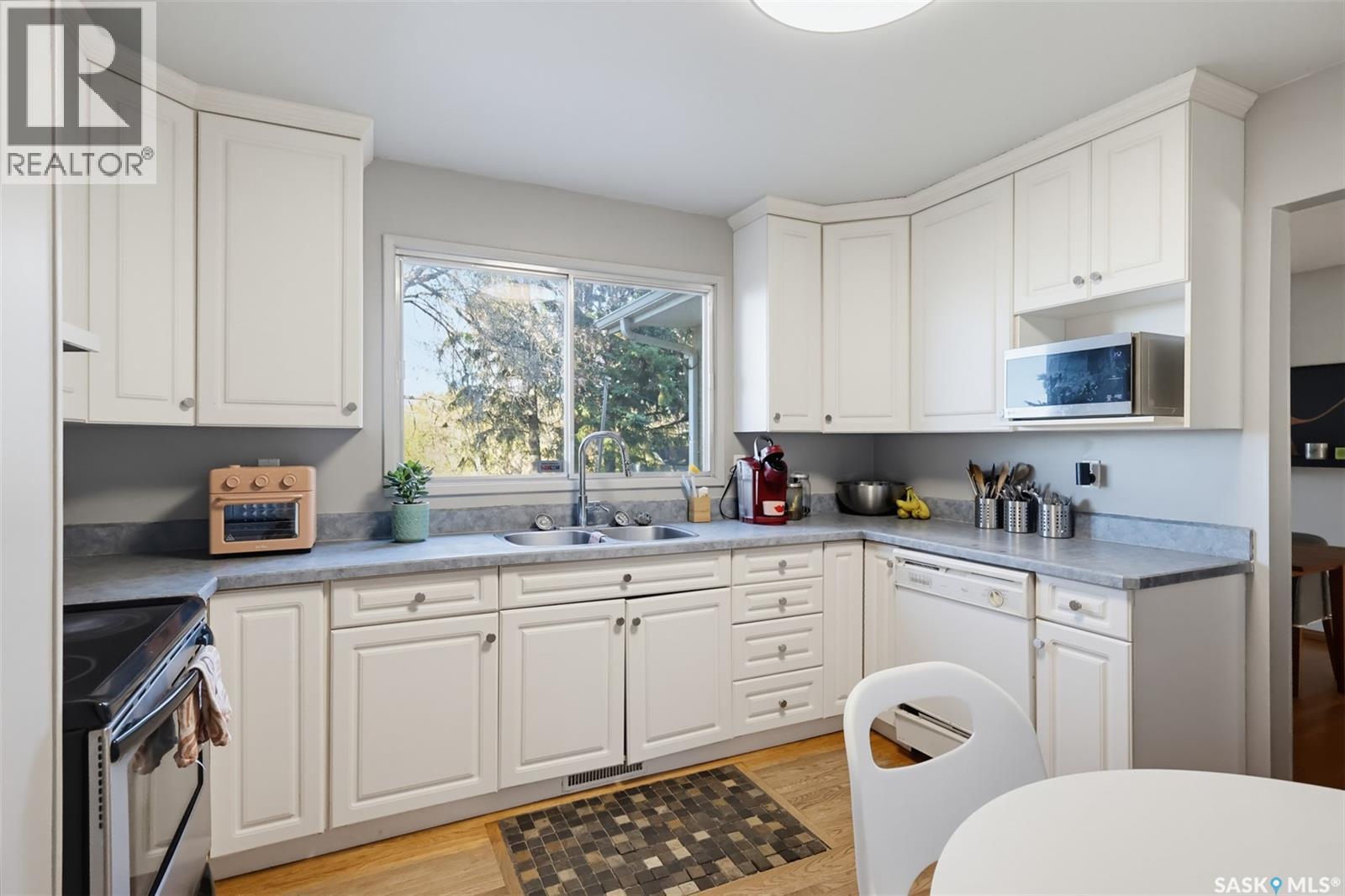 2457 Eastview, Saskatoon, Saskatchewan  S7J 3E8 - Photo 10 - SK051051