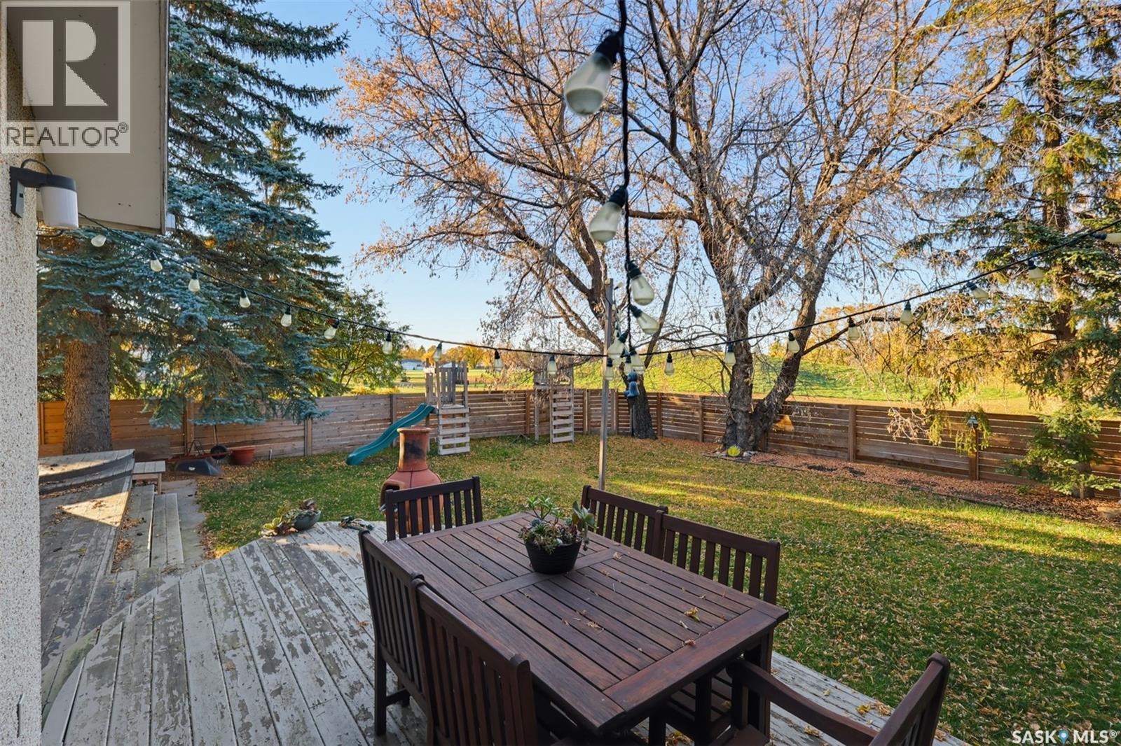 2457 Eastview, Saskatoon, Saskatchewan  S7J 3E8 - Photo 34 - SK051051