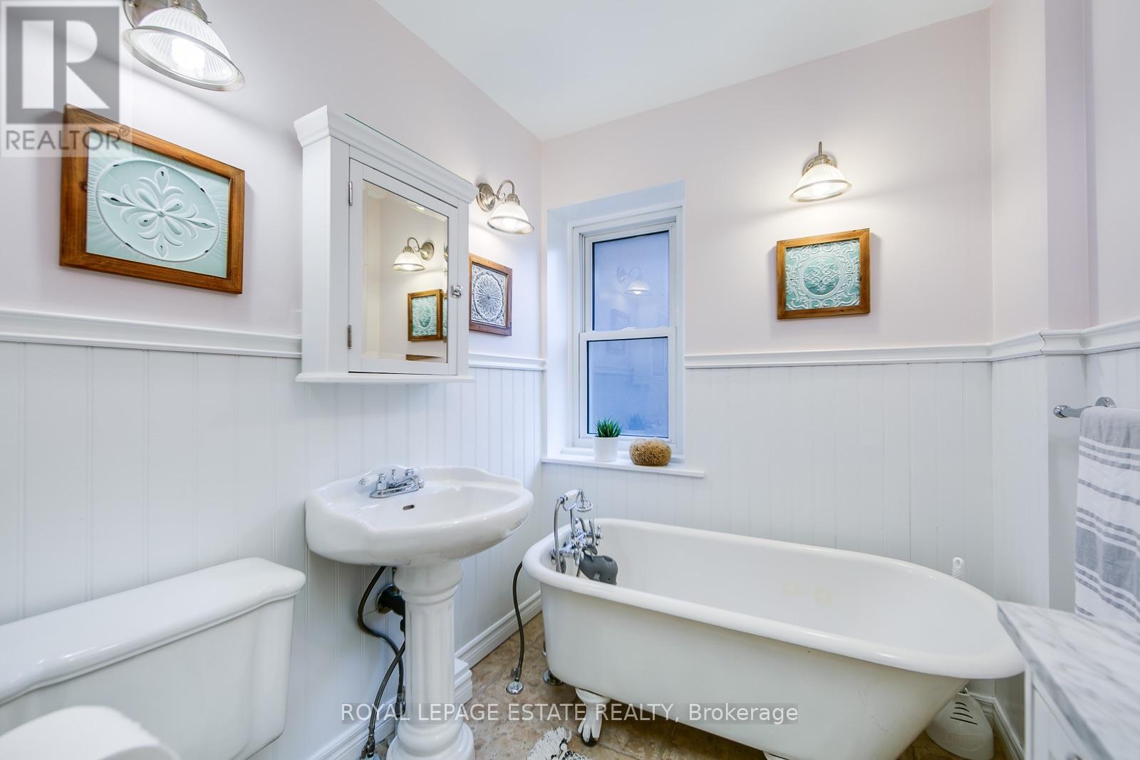 80 Elmer Avenue, Toronto, Ontario  M4L 3R7 - Photo 34 - E13765230