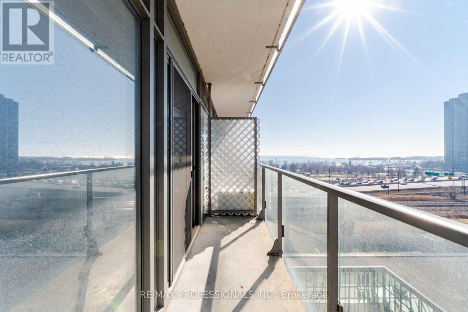 810 - 103 The Queensway Avenue, Toronto, Ontario  M6S 5B3 - Photo 14 - W14029392
