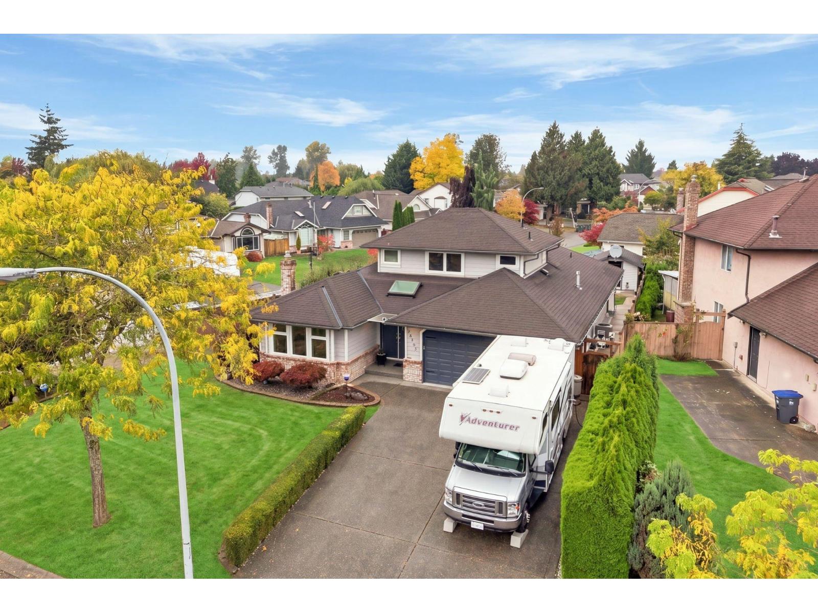 18707 60a Avenue, Surrey, British Columbia  V3S 7P3 - Photo 2 - R3175288