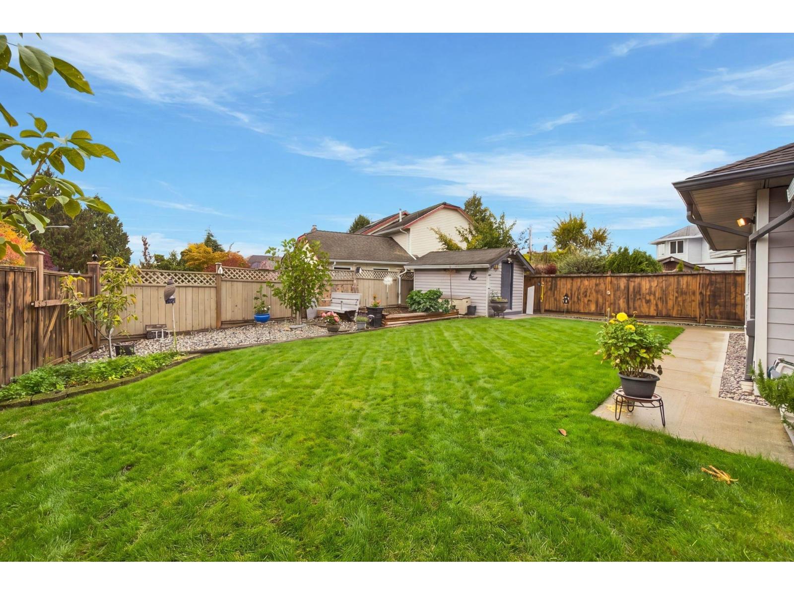 18707 60a Avenue, Surrey, British Columbia  V3S 7P3 - Photo 5 - R3175288