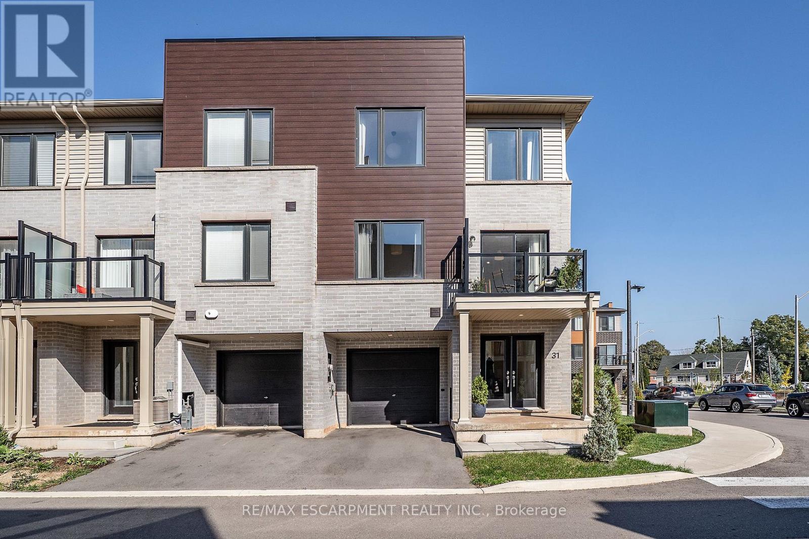 31 Dryden Lane, Hamilton, Ontario  N8H 1N4 - Photo 2 - X14032722