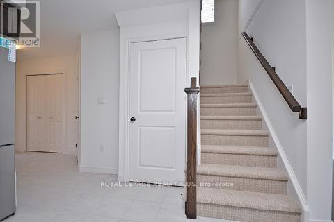 57 Severn Drive, Guelph, Ontario  N1E 0M9 - Photo 4 - X14032774