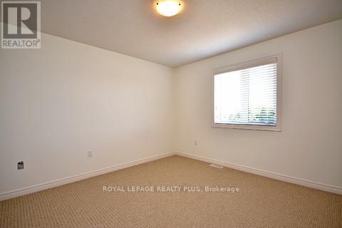 57 Severn Drive, Guelph, Ontario  N1E 0M9 - Photo 5 - X14032774