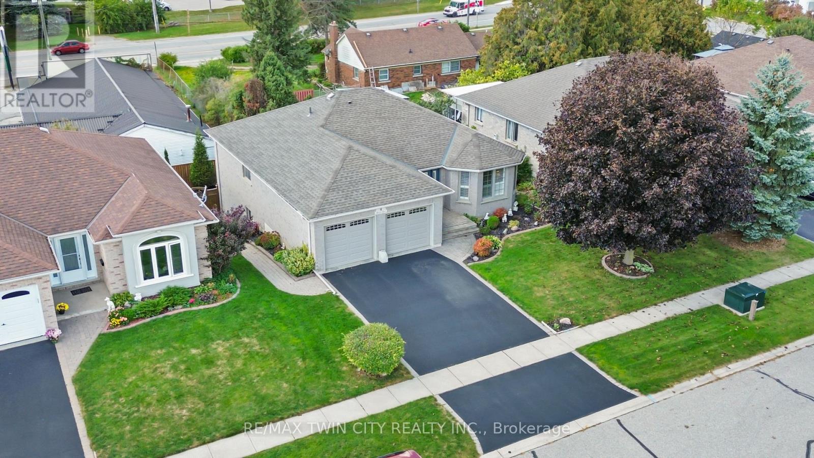 9 Nixon Avenue, Brant, Ontario  N3L 4E2 - Photo 3 - X14032796