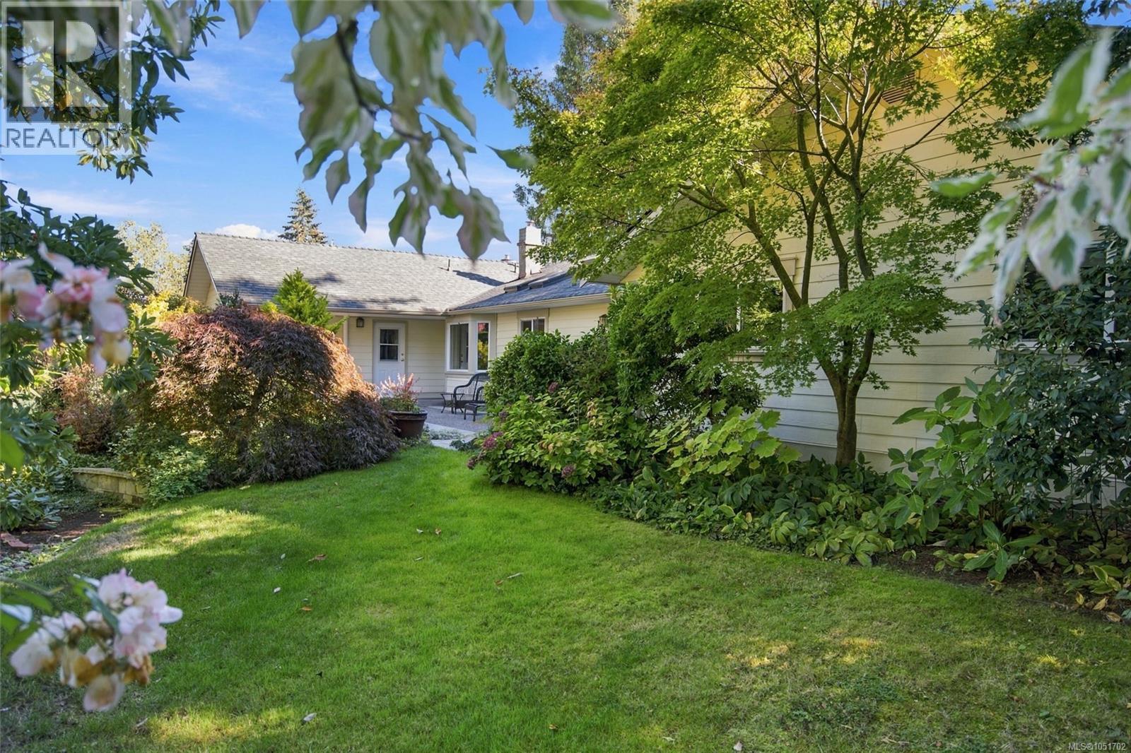 1061 Harlequin Rd