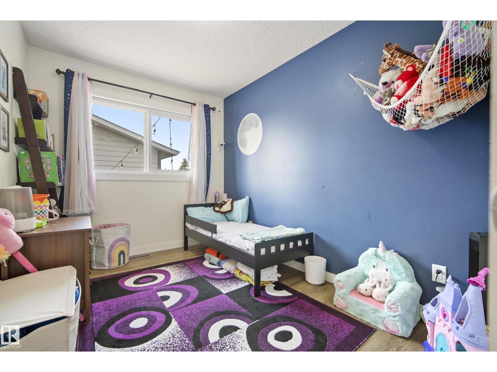 18024 73 AV NW
