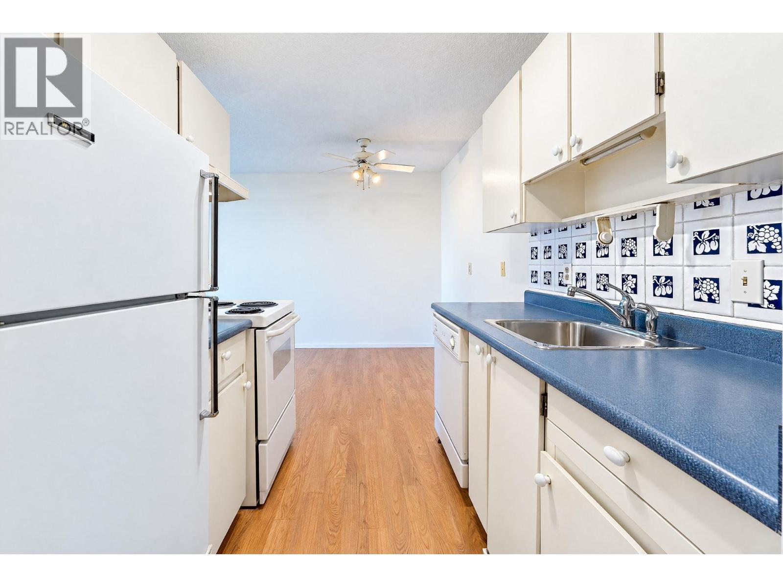 214 310 W 3rd Street, North Vancouver, British Columbia  V7M 1G4 - Photo 7 - R3174696