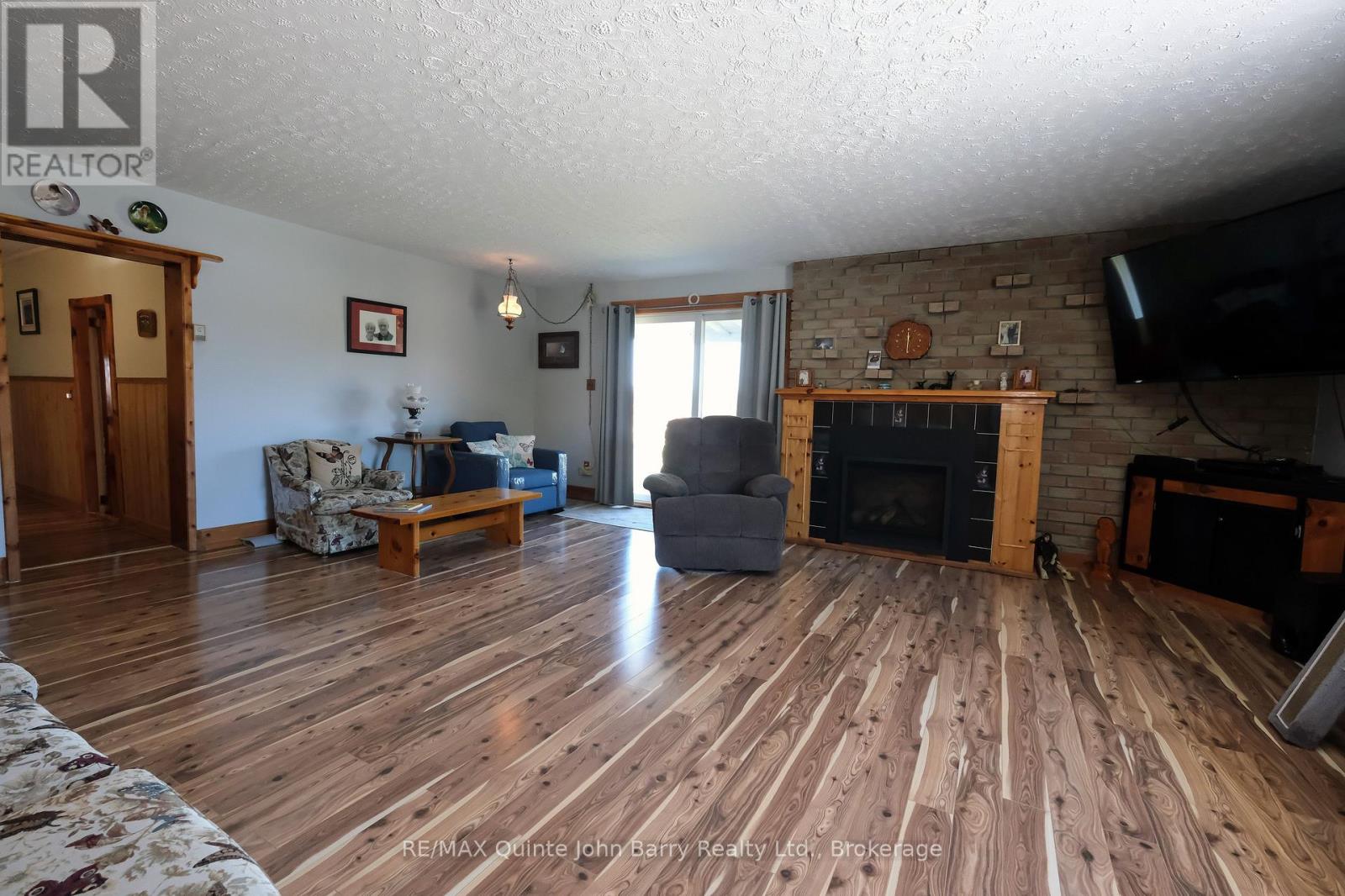 190 Downs Road, Quinte West, Ontario  K8V 5P6 - Photo 9 - X13879002
