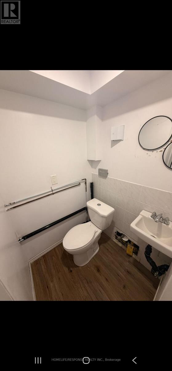 9 Songwood Drive, Toronto, Ontario  M9M 1X4 - Photo 13 - W14020216