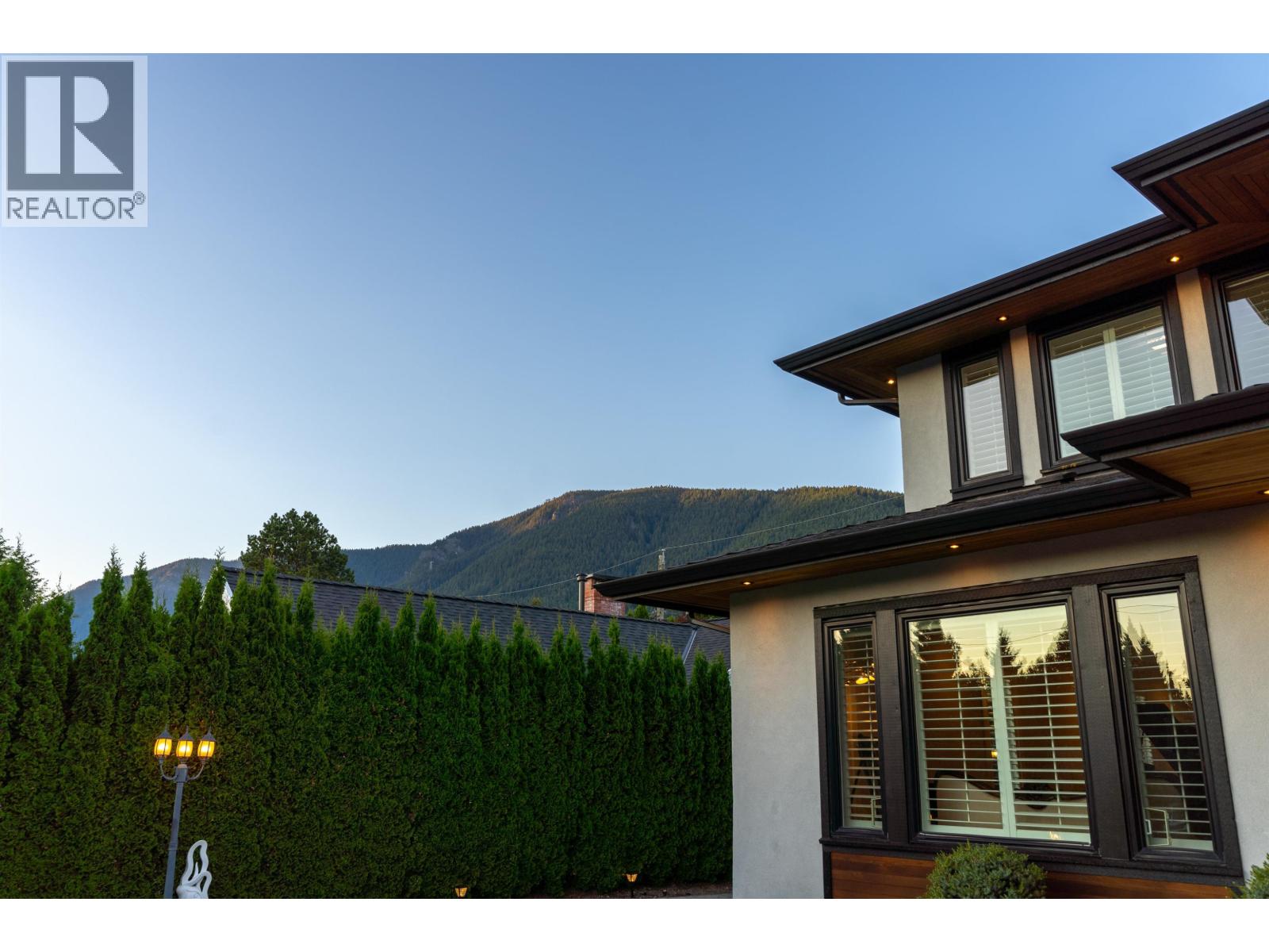 4168 HIGHLAND BOULEVARD