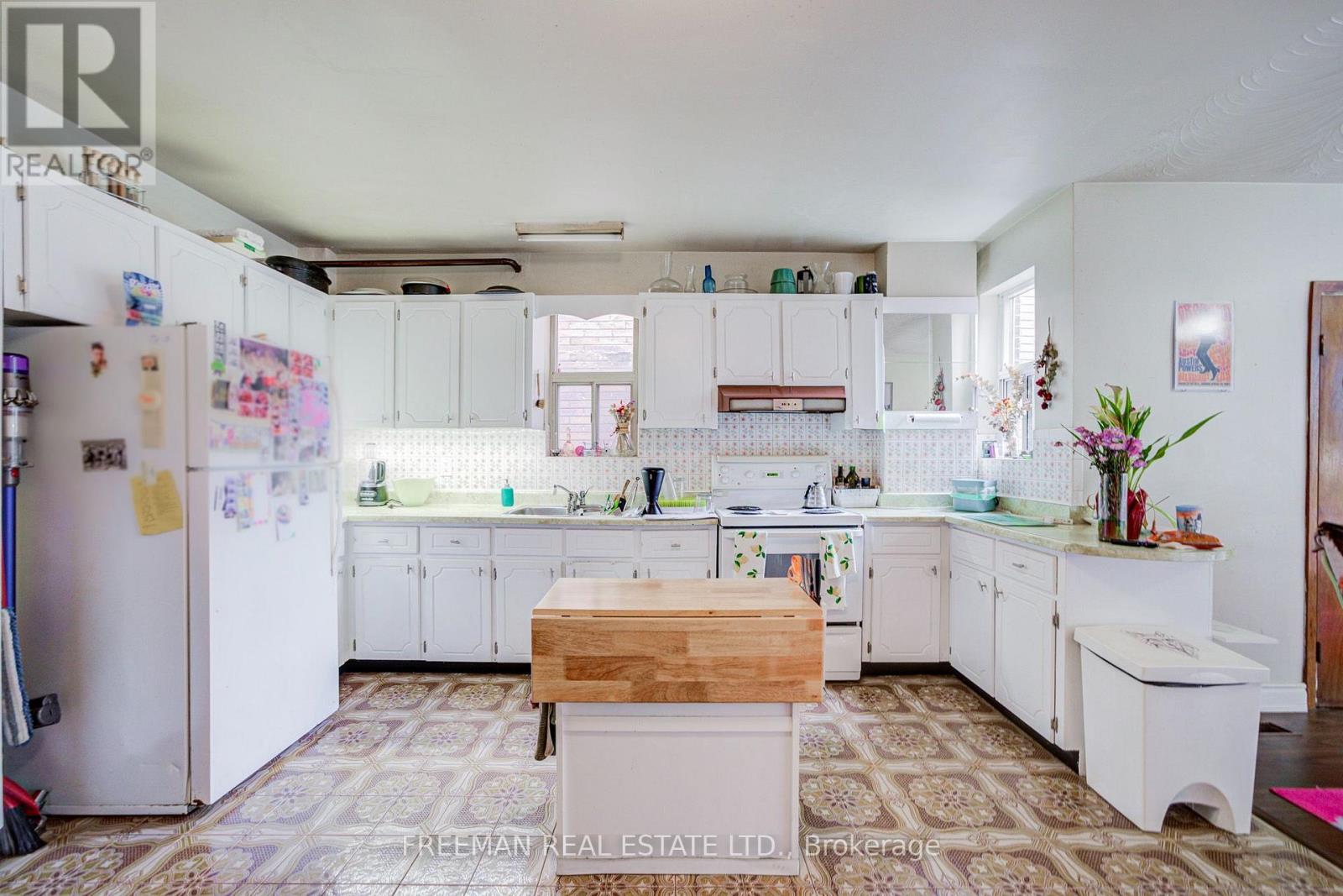 492 Manning Avenue, Toronto, Ontario  M6G 2V7 - Photo 20 - C14032992