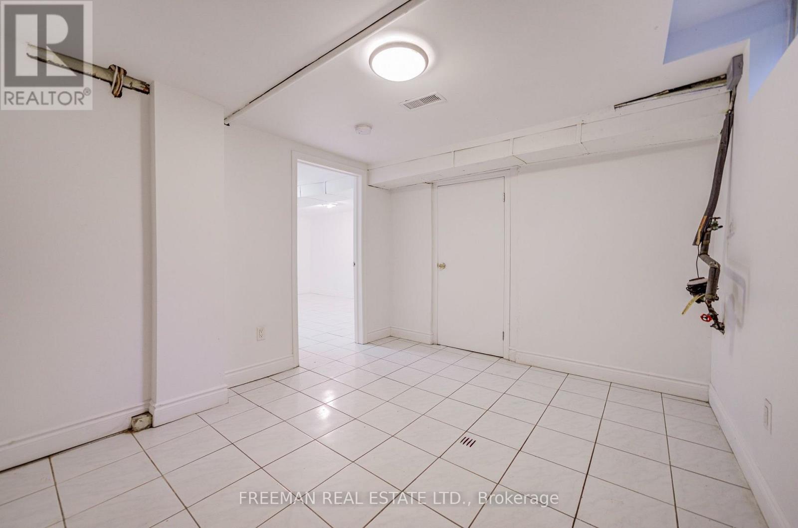 492 Manning Avenue, Toronto, Ontario  M6G 2V7 - Photo 28 - C14032992