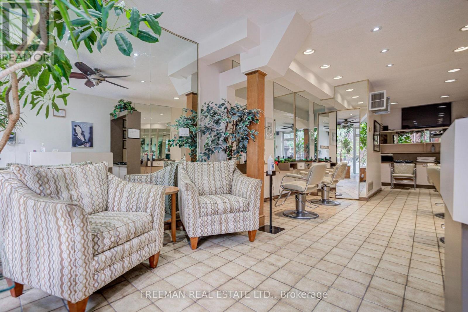 492 Manning Avenue, Toronto, Ontario  M6G 2V7 - Photo 7 - C14032992